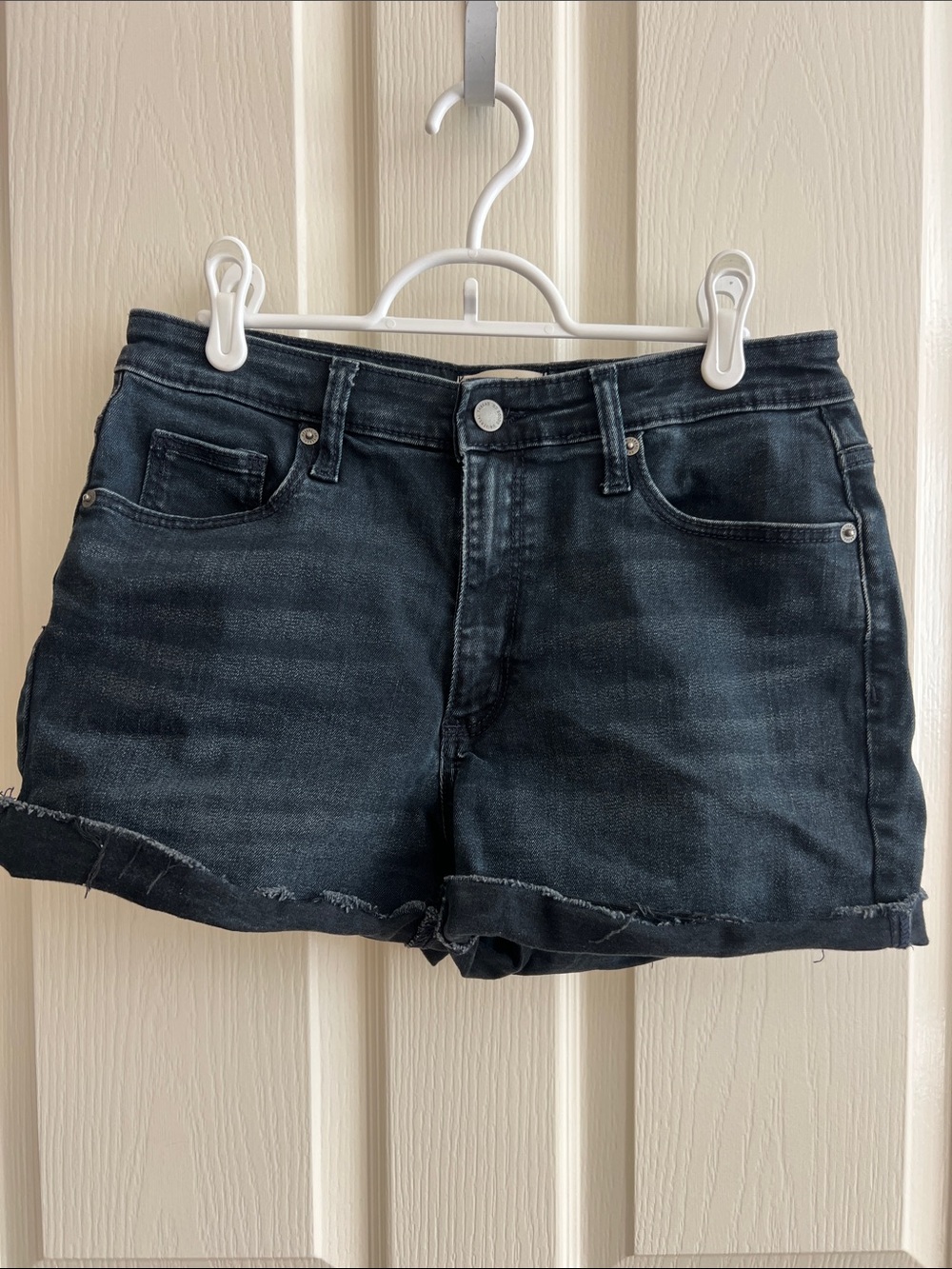 Universal Thread Jean Shorts size 8/29R